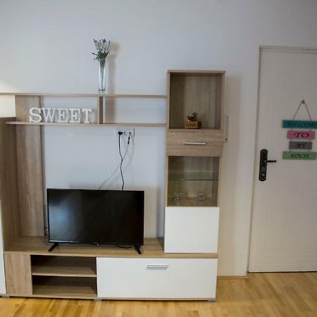 Airport Rest Apartments Beograd Bagian luar foto