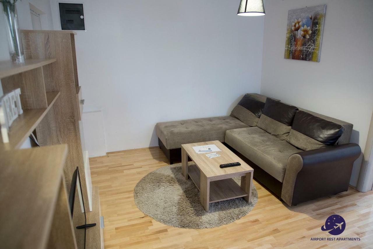 Airport Rest Apartments Beograd Bagian luar foto