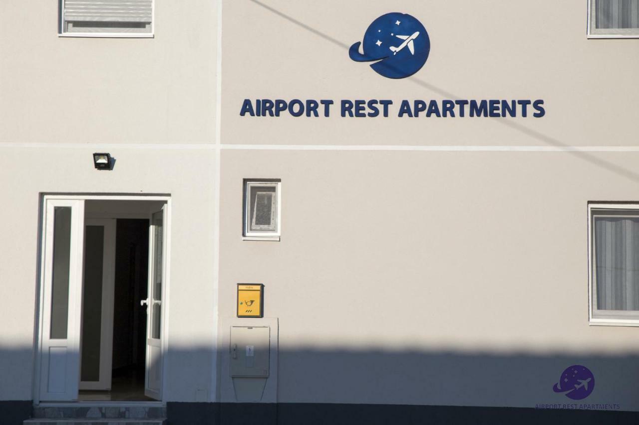Airport Rest Apartments Beograd Bagian luar foto